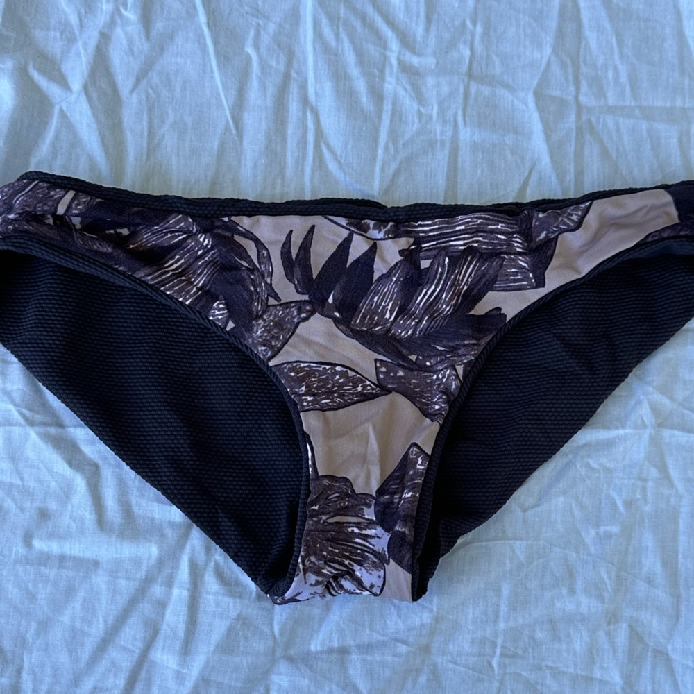 Maaji swim
